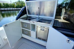 56FT (17.07M) UNIESSE