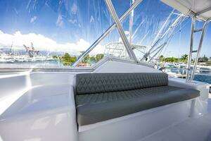 2005 Hatteras 50 Convertible thumbnail 64