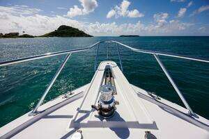 2005 Hatteras 50 Convertible thumbnail 53