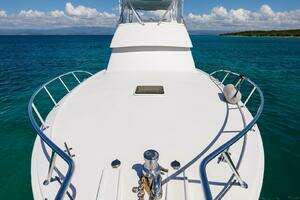 2005 Hatteras 50 Convertible thumbnail 52