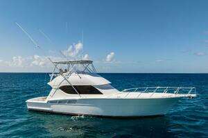 2005 Hatteras 50 Convertible thumbnail 79