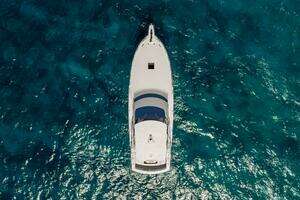 2005 Hatteras 50 Convertible thumbnail 90