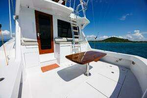 2005 Hatteras 50 Convertible thumbnail 57
