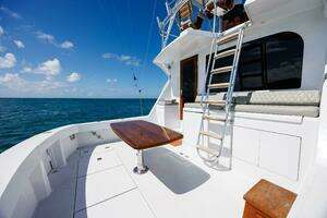 2005 Hatteras 50 Convertible thumbnail 56