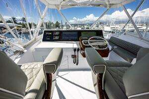 2005 Hatteras 50 Convertible thumbnail 70