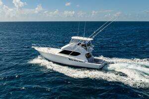 2005 Hatteras 50 Convertible thumbnail 97