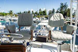 2005 Hatteras 50 Convertible thumbnail 73