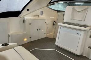 42ft Cruisers Yachts Yacht For Sale