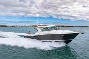 2013 Tiara Yachts 36 Coronet thumbnail 1
