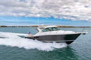 2013 Tiara Yachts 36 Coronet thumbnail 1