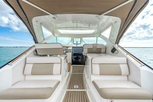 2013 Tiara Yachts 36 Coronet thumbnail 17