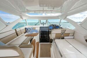 2013 Tiara Yachts 36 Coronet thumbnail 3