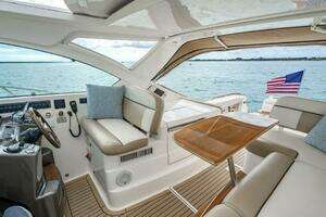 2013 Tiara Yachts 36 Coronet thumbnail 25
