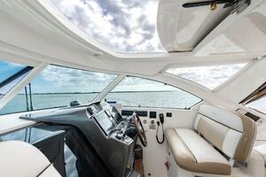2013 Tiara Yachts 36 Coronet thumbnail 27