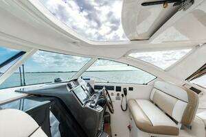 2013 Tiara Yachts 36 Coronet thumbnail 27