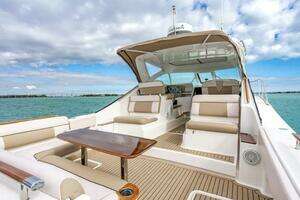 2013 Tiara Yachts 36 Coronet thumbnail 13