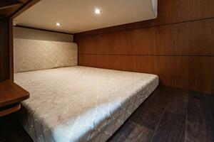 2013 Tiara Yachts 36 Coronet thumbnail 9