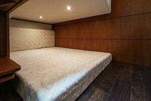 2013 Tiara Yachts 36 Coronet thumbnail 9