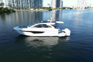 42ft Cruisers Yachts Yacht For Sale