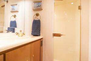 2003 Viking 65 EB thumbnail 29