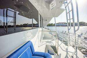 2003 Viking 65 EB thumbnail 35