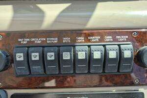 2004 Riviera 4000 Offshore thumbnail 29