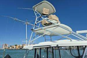 2004 Riviera 4000 Offshore thumbnail 5