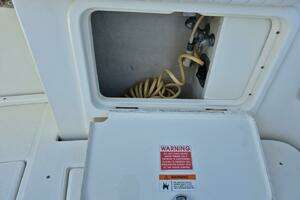 2004 Riviera 4000 Offshore thumbnail 11