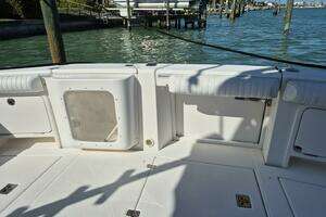 2004 Riviera 4000 Offshore thumbnail 15