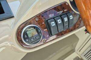 2004 Riviera 4000 Offshore thumbnail 31