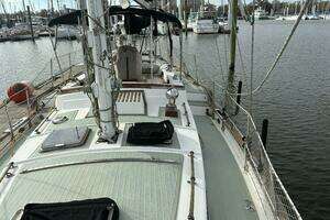 1983 Vagabond 42 Ketch thumbnail 66