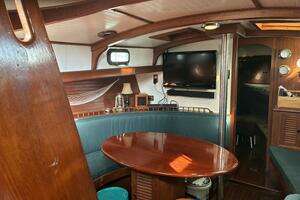 1983 Vagabond 42 Ketch thumbnail 5