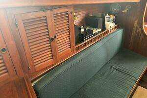 1983 Vagabond 42 Ketch thumbnail 10