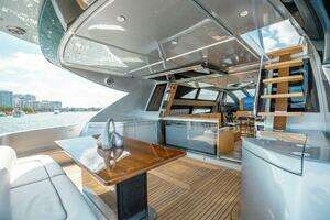 2014 Riva 86 Domino thumbnail 21