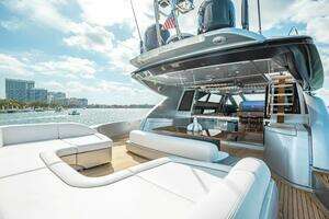 2014 Riva 86 Domino thumbnail 28