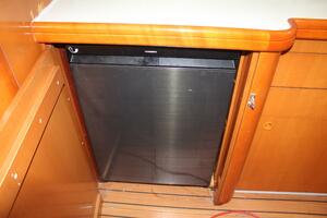 Cadence 43ft Lagoon Yacht For Sale