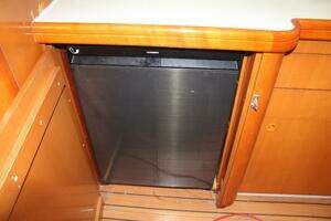 2004 Lagoon 43 Power Cat thumbnail 12