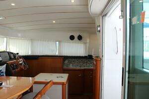 2004 Lagoon 43 Power Cat thumbnail 6