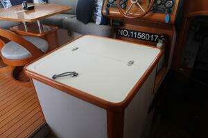 2004 Lagoon 43 Power Cat thumbnail 9