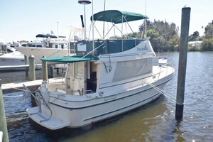 Escapade 31ft Camano Yacht For Sale