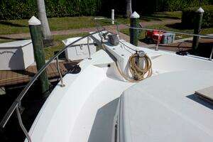 2002 Mainship 430 Trawler thumbnail 11