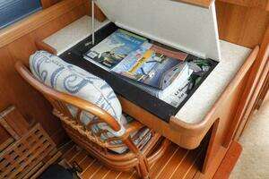 2002 Mainship 430 Trawler thumbnail 44