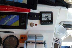 2002 Mainship 430 Trawler thumbnail 30