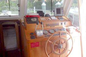 2002 Mainship 430 Trawler thumbnail 47
