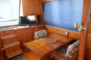 2002 Mainship 430 Trawler thumbnail 33