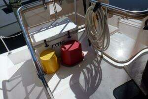 2002 Mainship 430 Trawler thumbnail 18