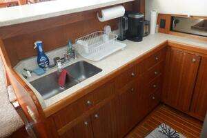 2002 Mainship 430 Trawler thumbnail 53
