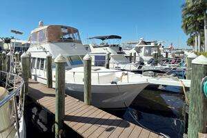 2002 Mainship 430 Trawler thumbnail 3