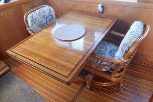 2002 Mainship 430 Trawler thumbnail 36