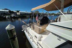 2002 Mainship 430 Trawler thumbnail 17